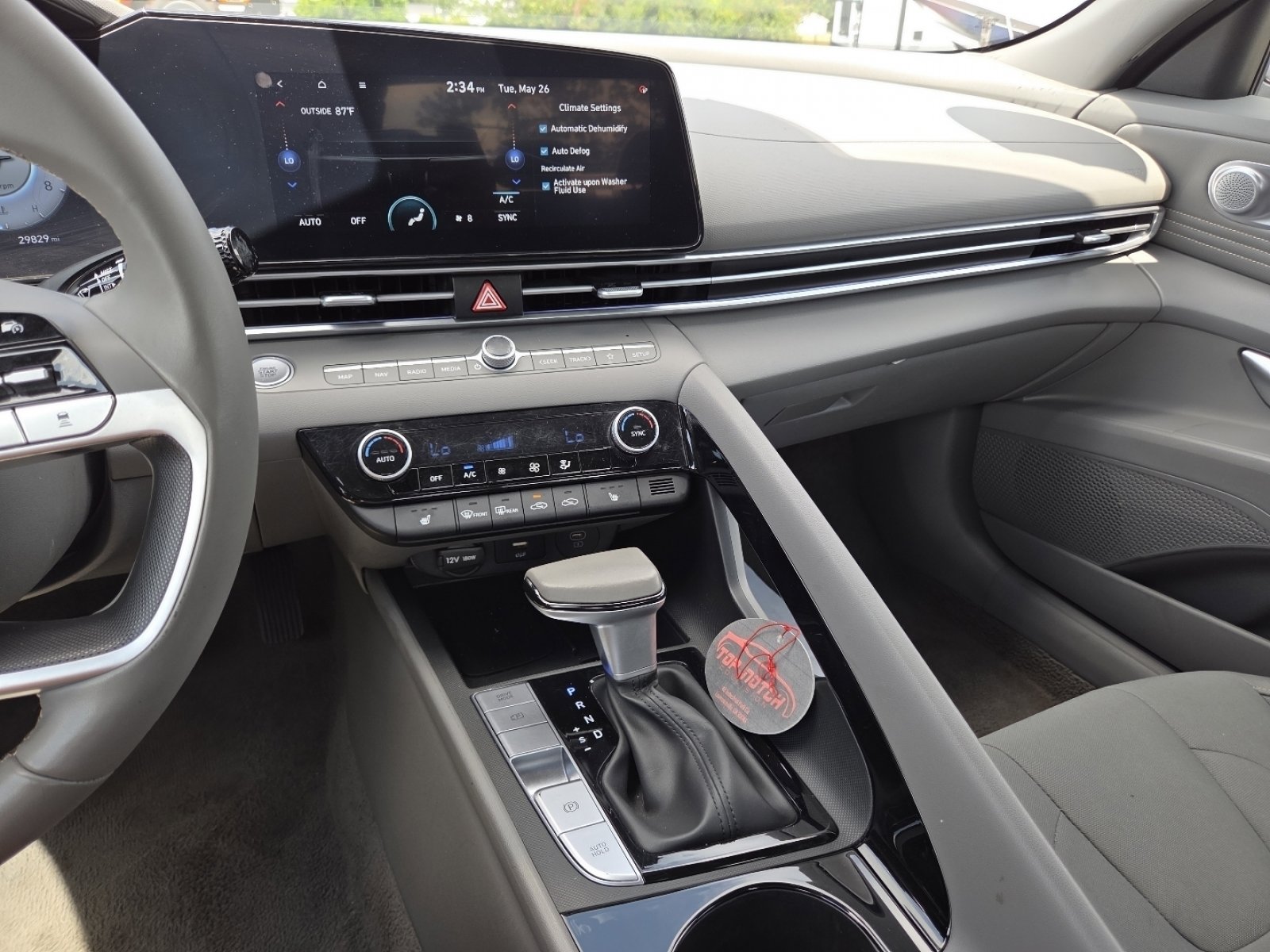 Used 2025 Hyundai Elantra SEL FWD image 30
