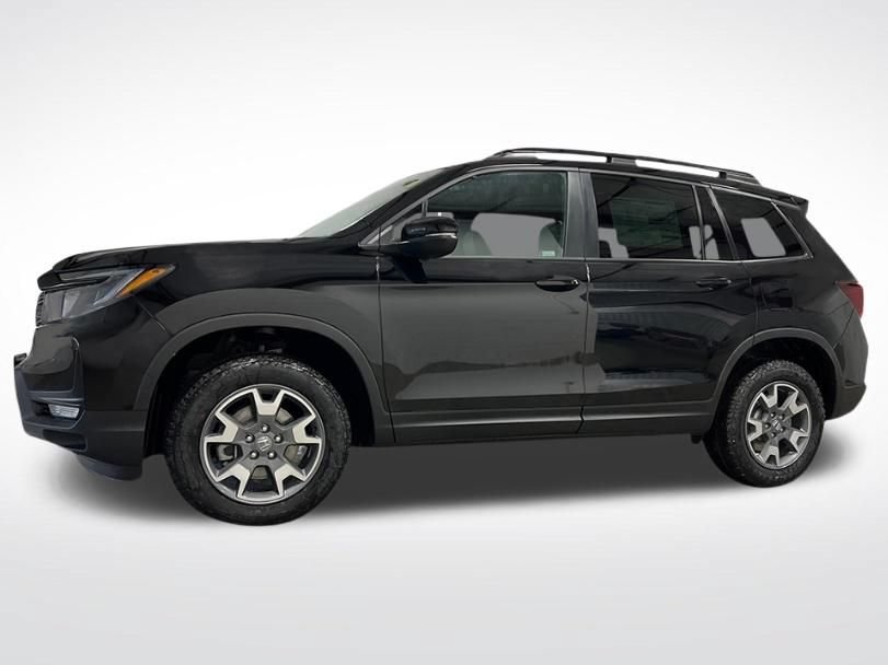 Used 2023 Honda Passport TrailSport image 2