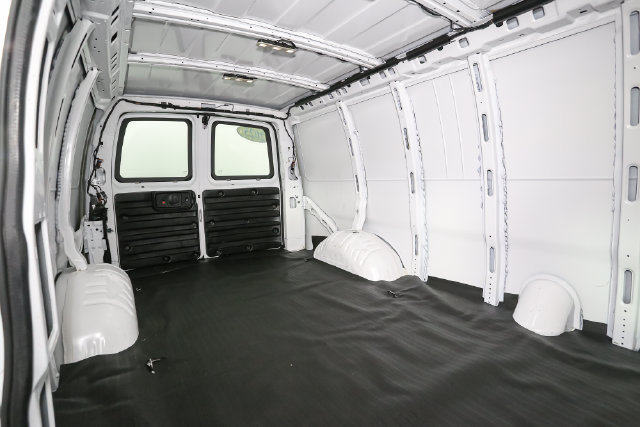 Used 2025 GMC Savana 3500 Extended w/ Driver Convenience Package RWD image 19