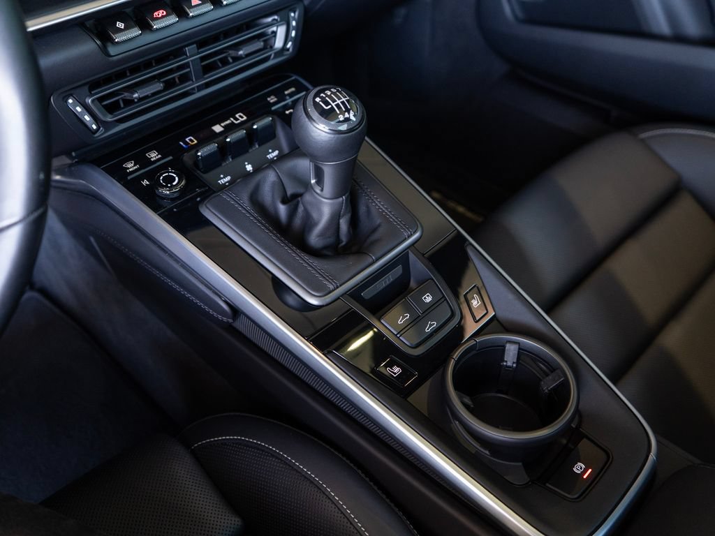 Used 2024 Porsche 911 Carrera S RWD image 24