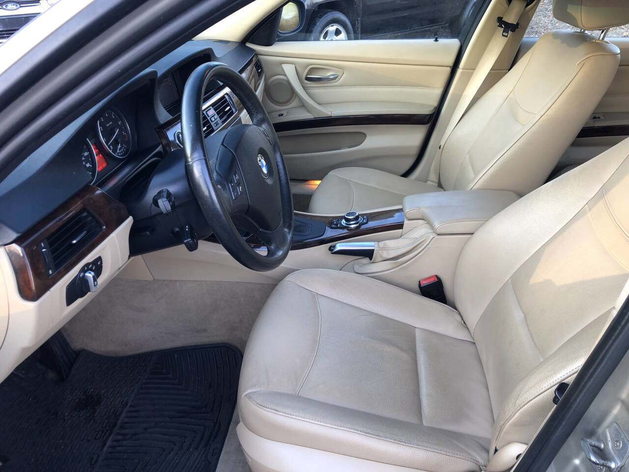 Used 2012 BMW 328i xDrive 328i xDrive AWD 4dr Wagon image 14