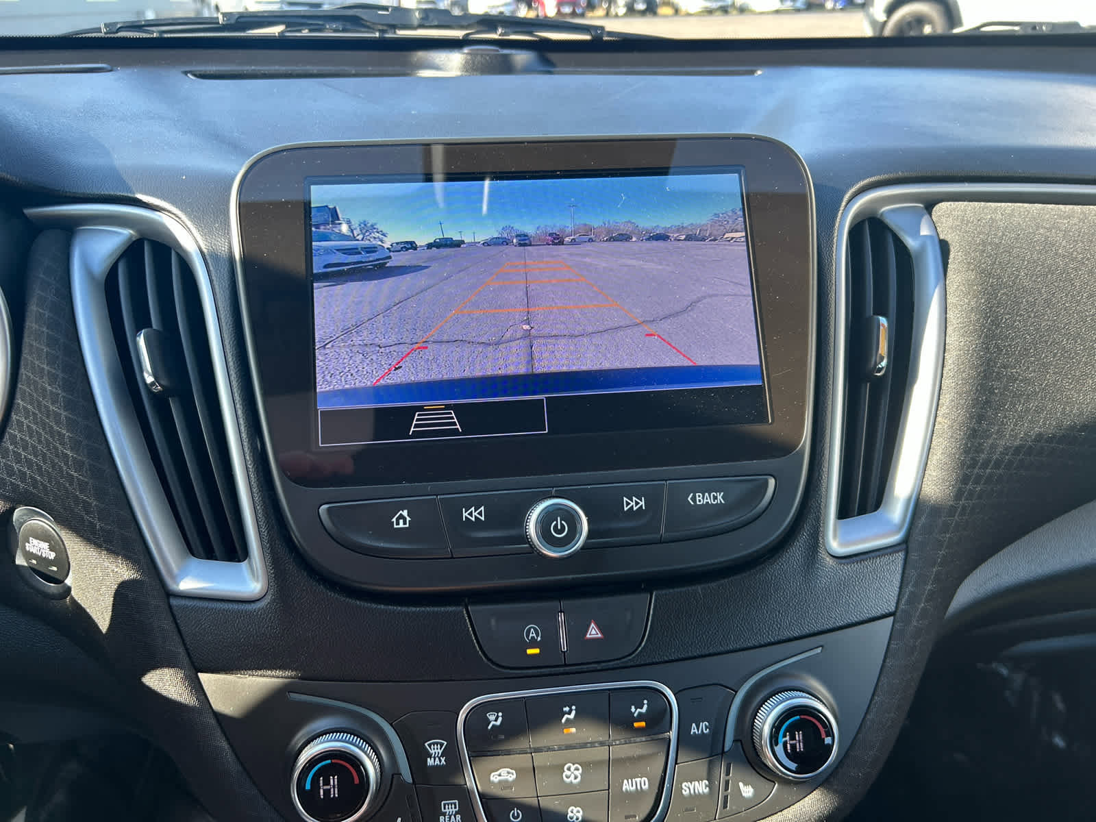 Used 2025 Chevrolet Malibu LT image 16