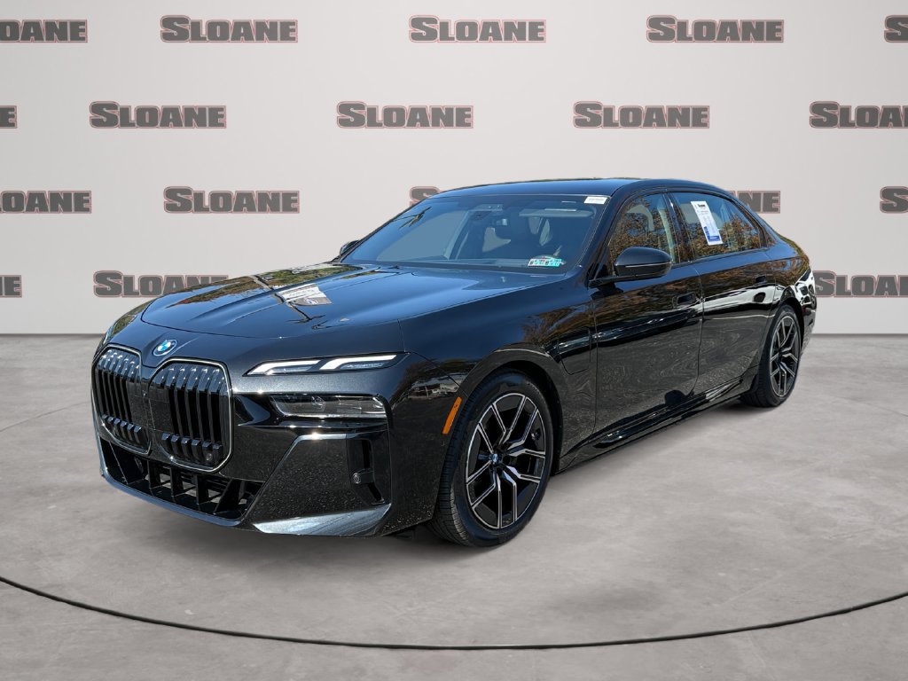 Used 2026 BMW 750e xDrive AWD/4WD image 1