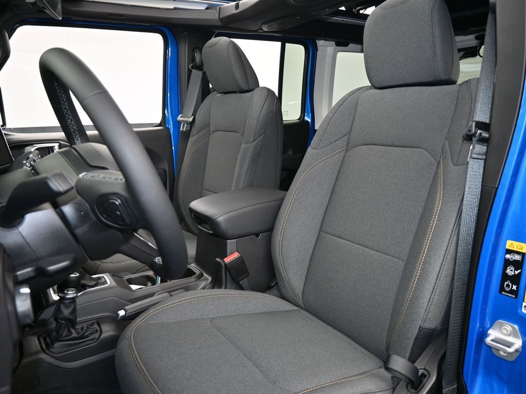 Used 2025 Jeep Wrangler Unlimited Sport AWD/4WD image 10