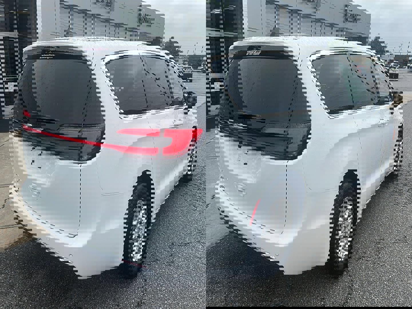 New 2026 Chrysler Pacifica Select image 7