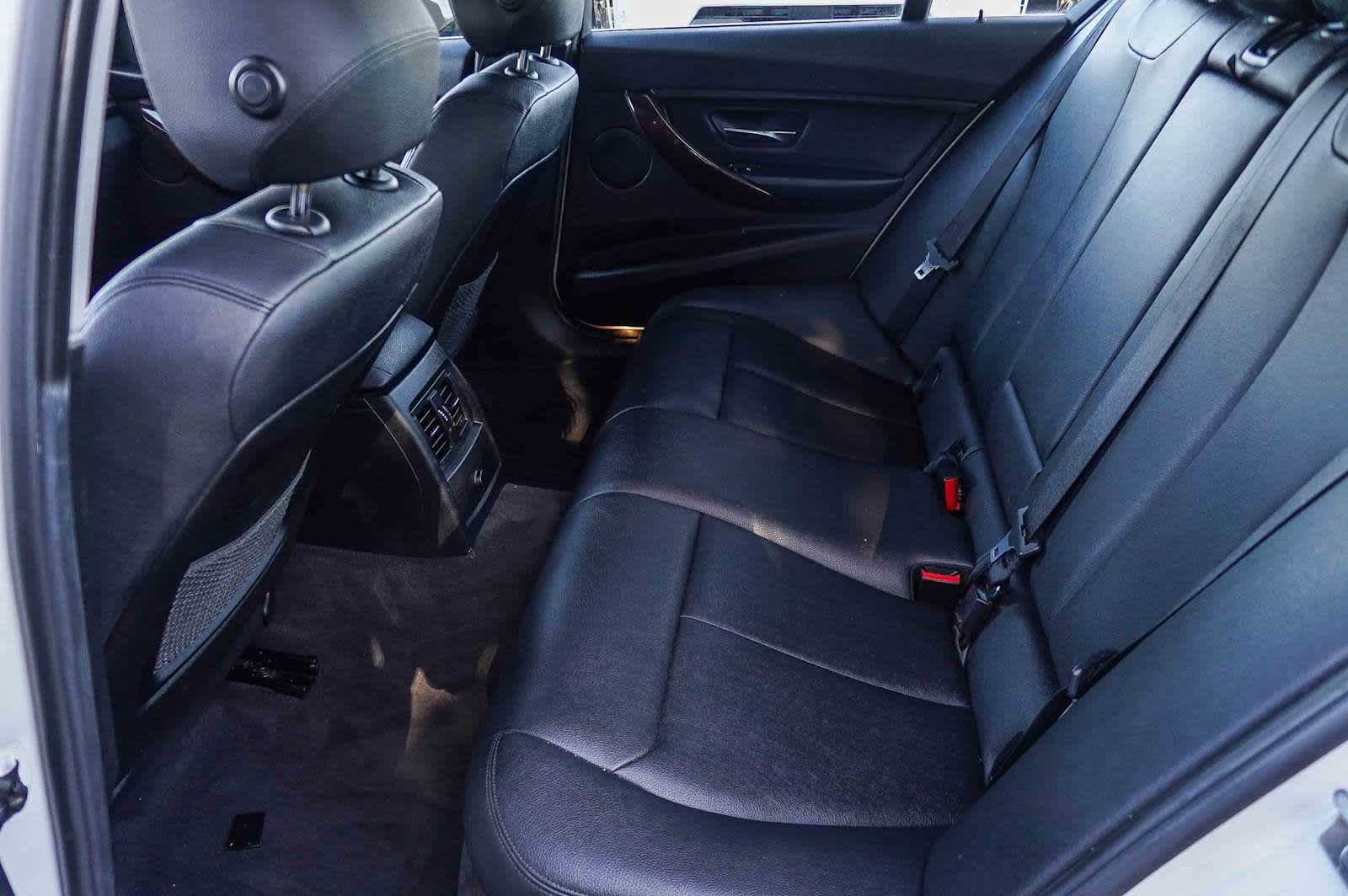 Used 2015 BMW 328i Sedan RWD image 20