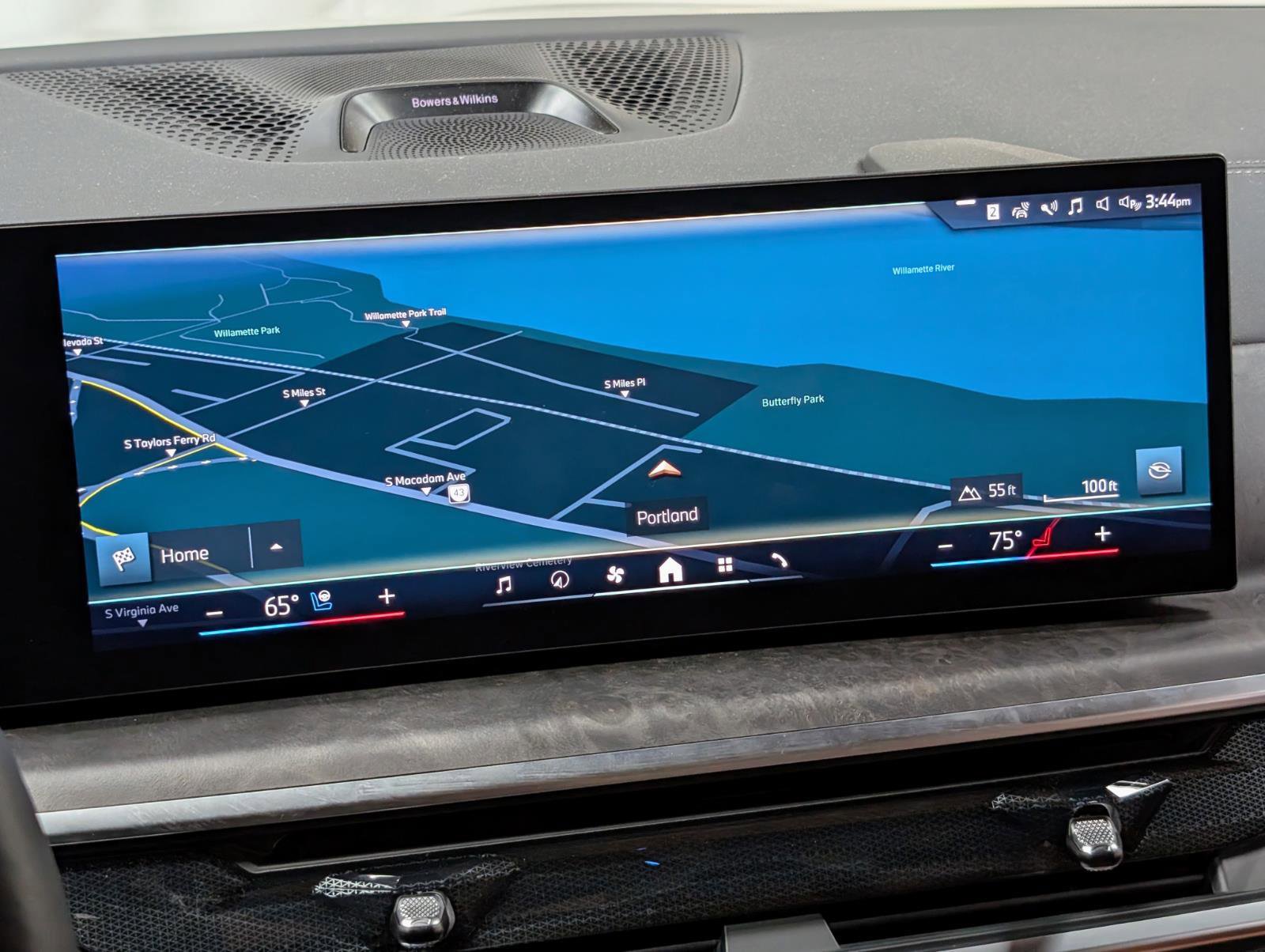 Used 2026 BMW X7 xDrive40i w/ Executive Package image 52