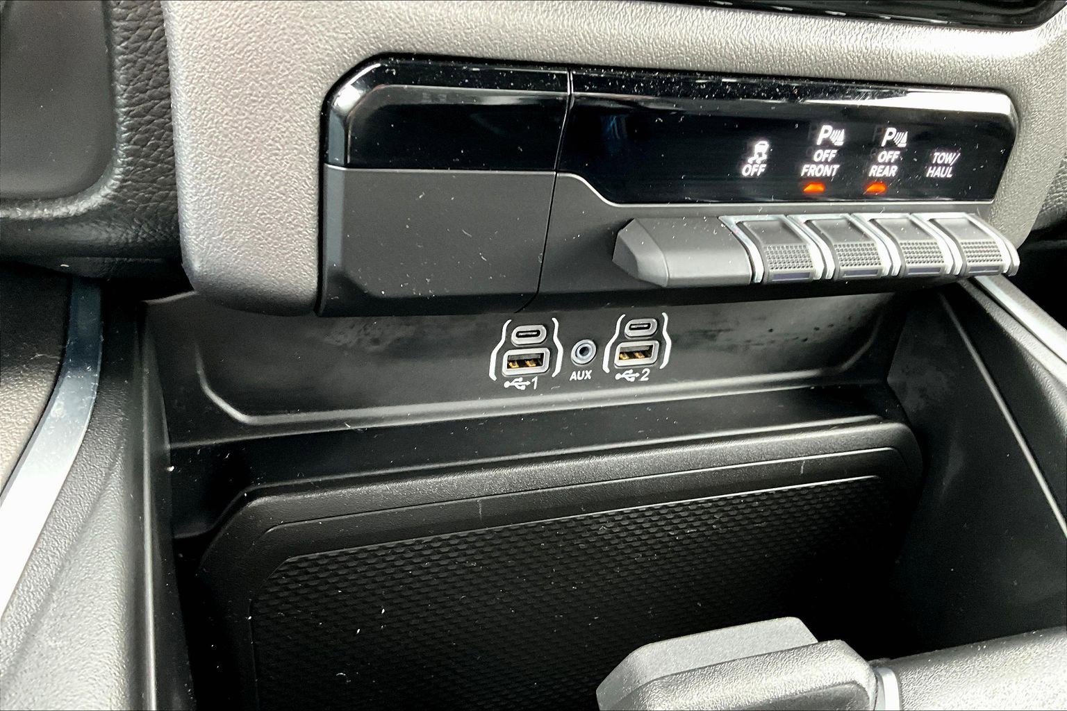 Used 2025 RAM 1500 Big Horn AWD/4WD image 17