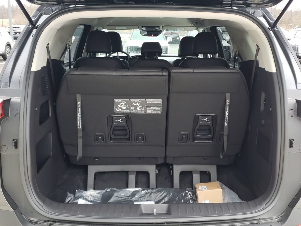 New 2026 Kia Carnival FWD image 7