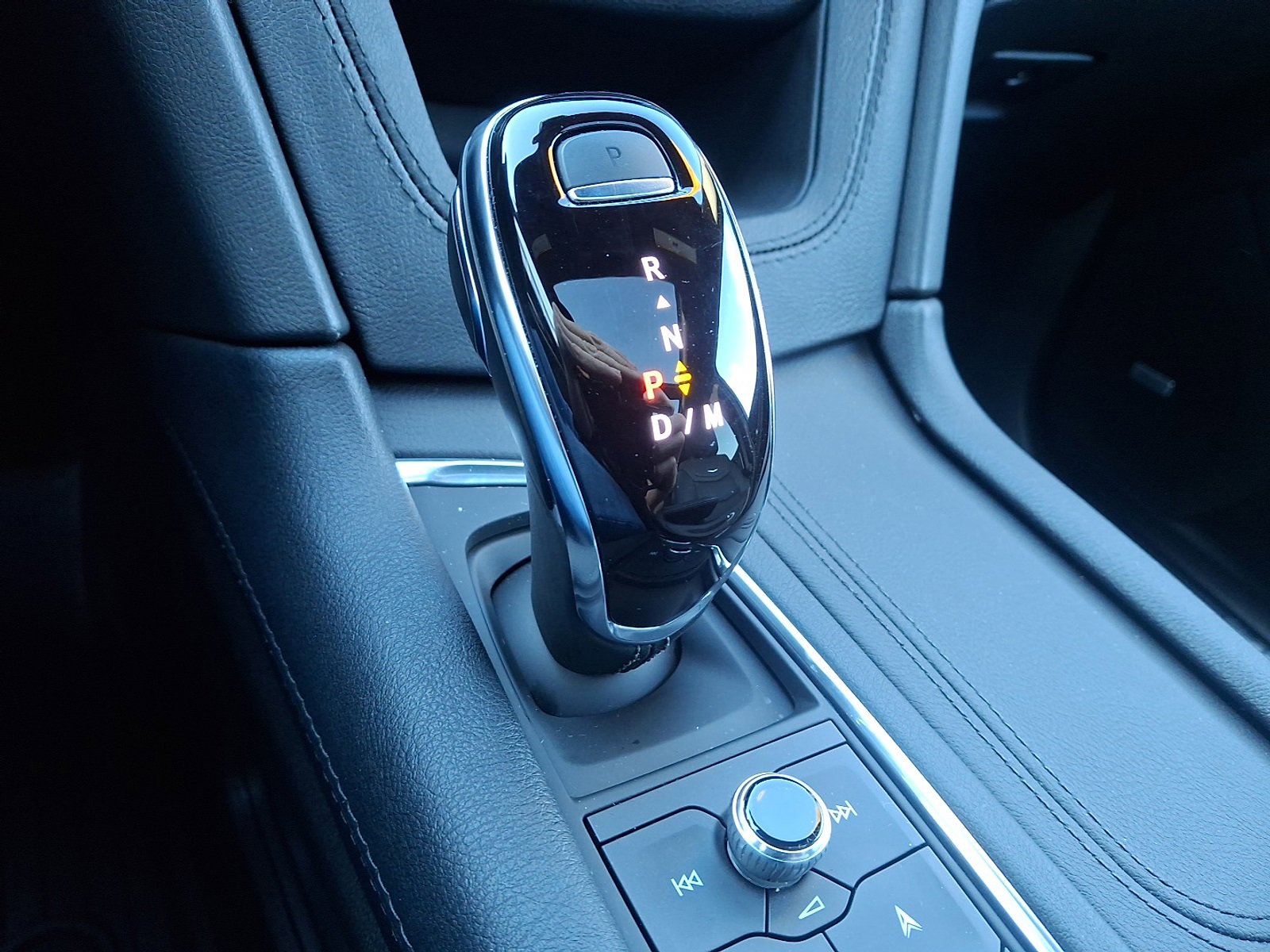 Used 2025 Cadillac XT5 Premium Luxury w/ Technology Package image 15