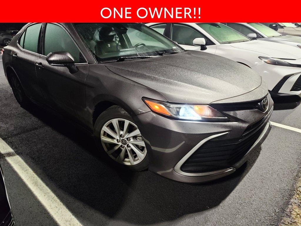 Used 2022 Toyota Camry LE w/ Convenience Package AWD/4WD image 3