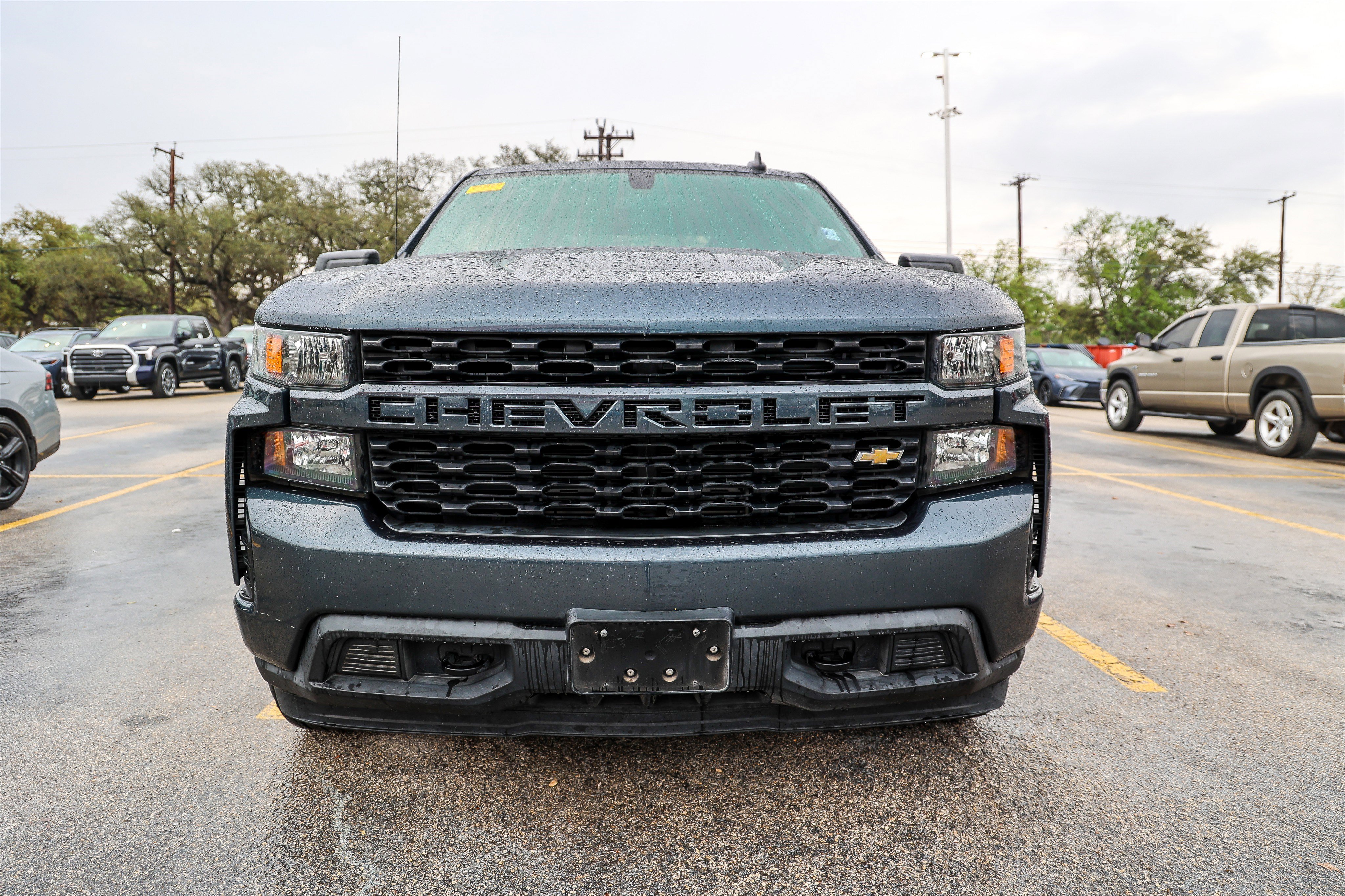 Used 2021 Chevrolet Silverado 1500 Custom image 3