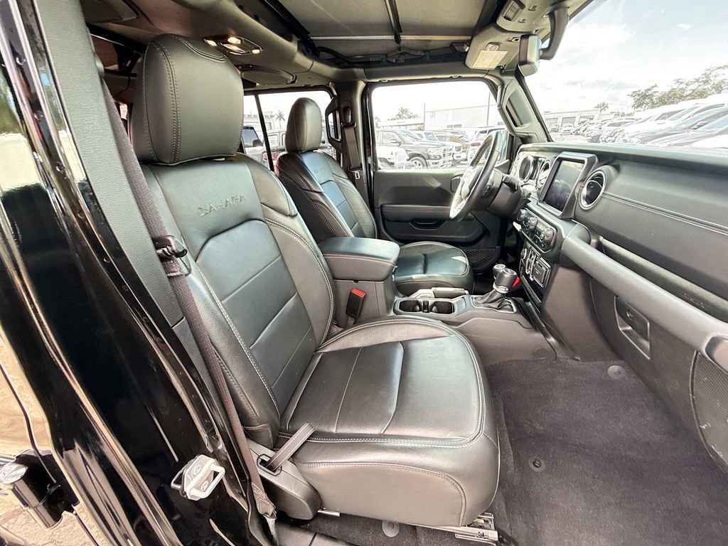 Used 2022 Jeep Wrangler Unlimited Sahara w/ Cold Weather Group image 32