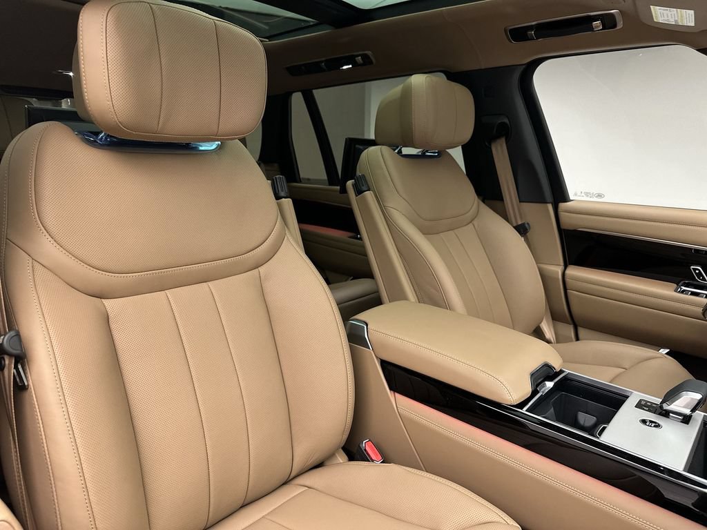 Used 2024 Land Rover Range Rover Long Wheelbase Autobiography AWD/4WD image 11