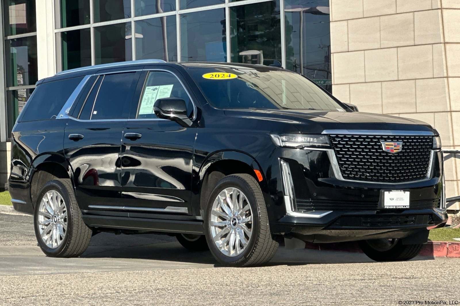 Used 2024 Cadillac Escalade Premium Luxury w/ Performance Package image 1