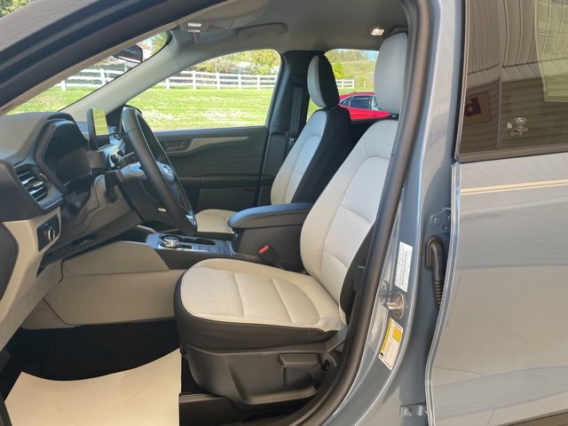 New 2026 Ford Escape Active image 4