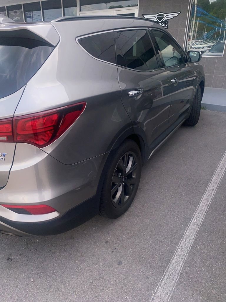 Used 2018 Hyundai Santa Fe Sport w/ 2.0T Ultimate Tech Package 05 FWD image 3
