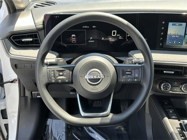 New 2025 Nissan Kicks SV image 18