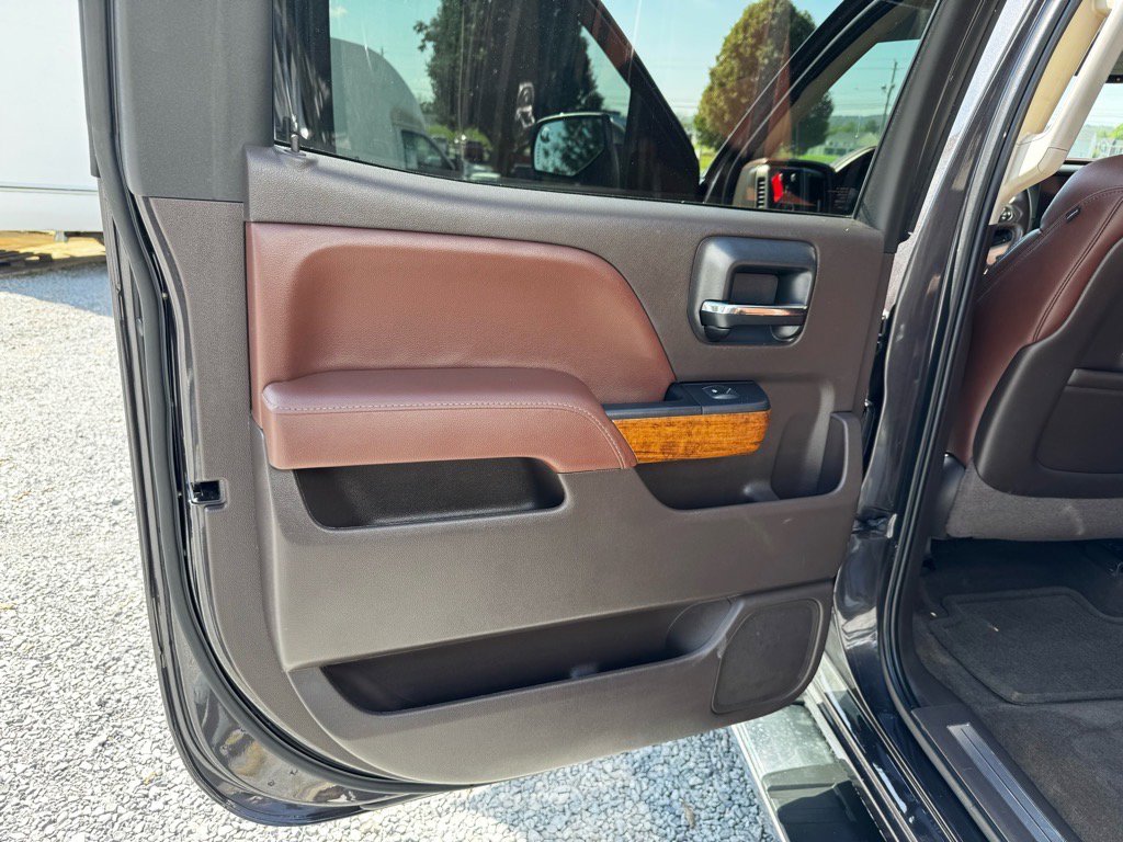 Used 2014 Chevrolet Silverado 1500 High Country w/ High Country Premium Package image 24