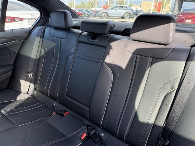 Used 2022 BMW M550i xDrive w/ Premium Package image 19