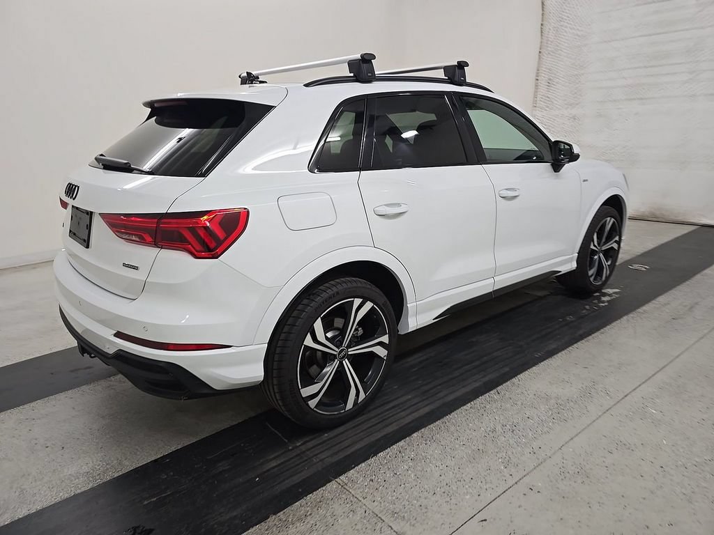 Used 2023 Audi Q3 2.0T Premium Plus w/ Premium Plus Package AWD/4WD image 4