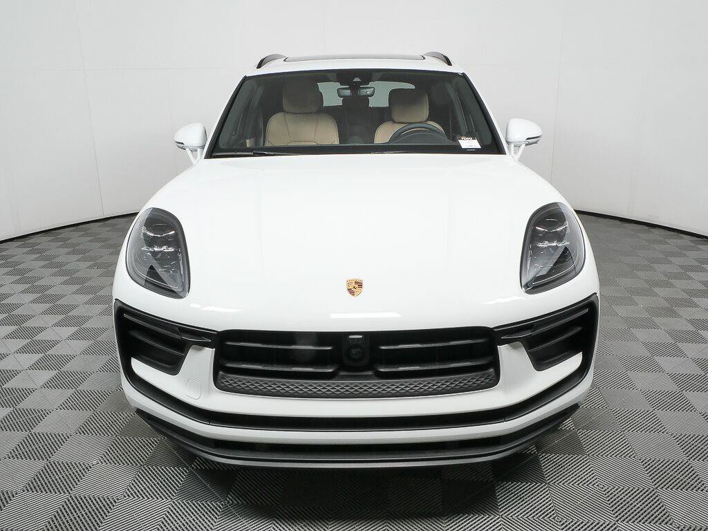 Certified 2026 Porsche Macan Turbo AWD/4WD image 35