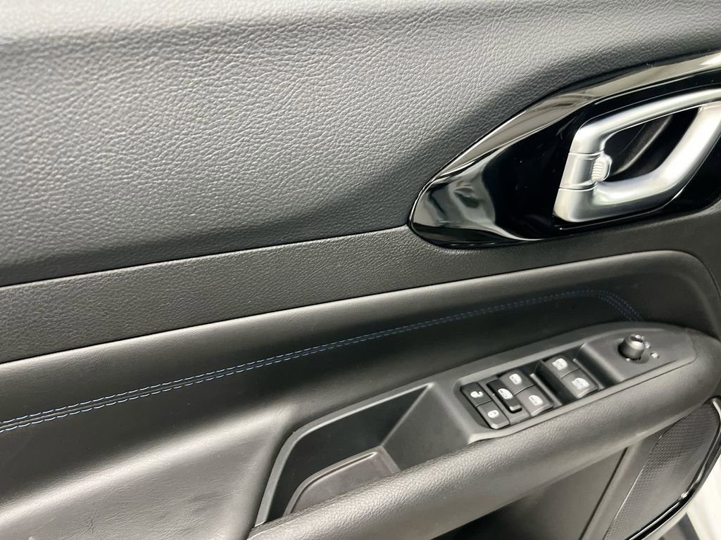 New 2026 Jeep Compass Latitude AWD/4WD image 20