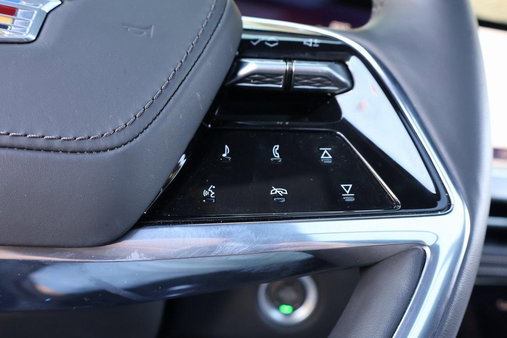 Used 2025 Cadillac Escalade Sport Platinum w/ LPO, ONYX Package image 26