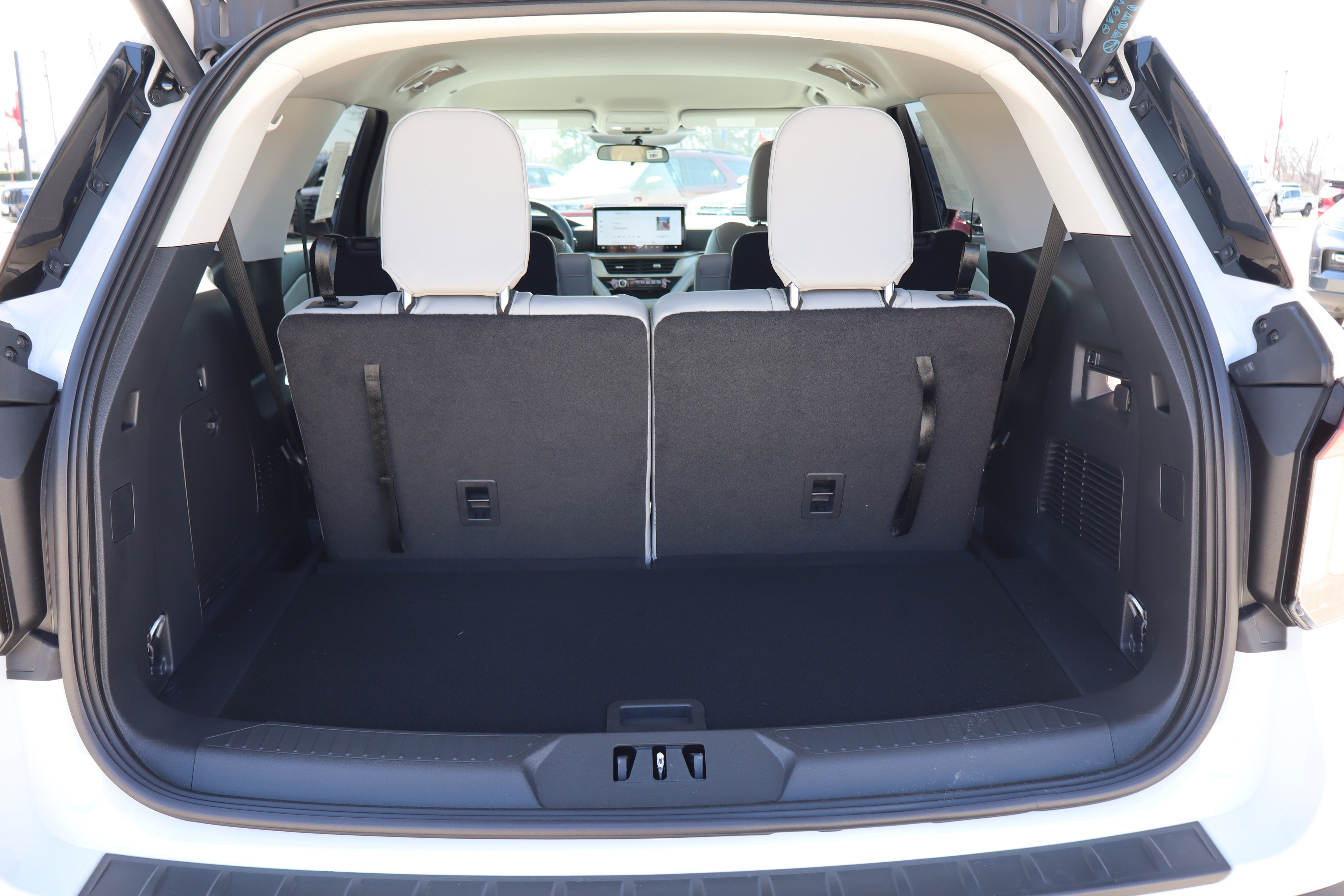 New 2026 Ford Explorer Active w/ Active Comfort Package AWD/4WD image 29
