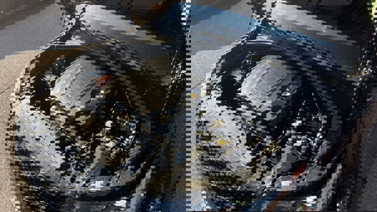 Used 2019 Land Rover Range Rover Velar S image 28