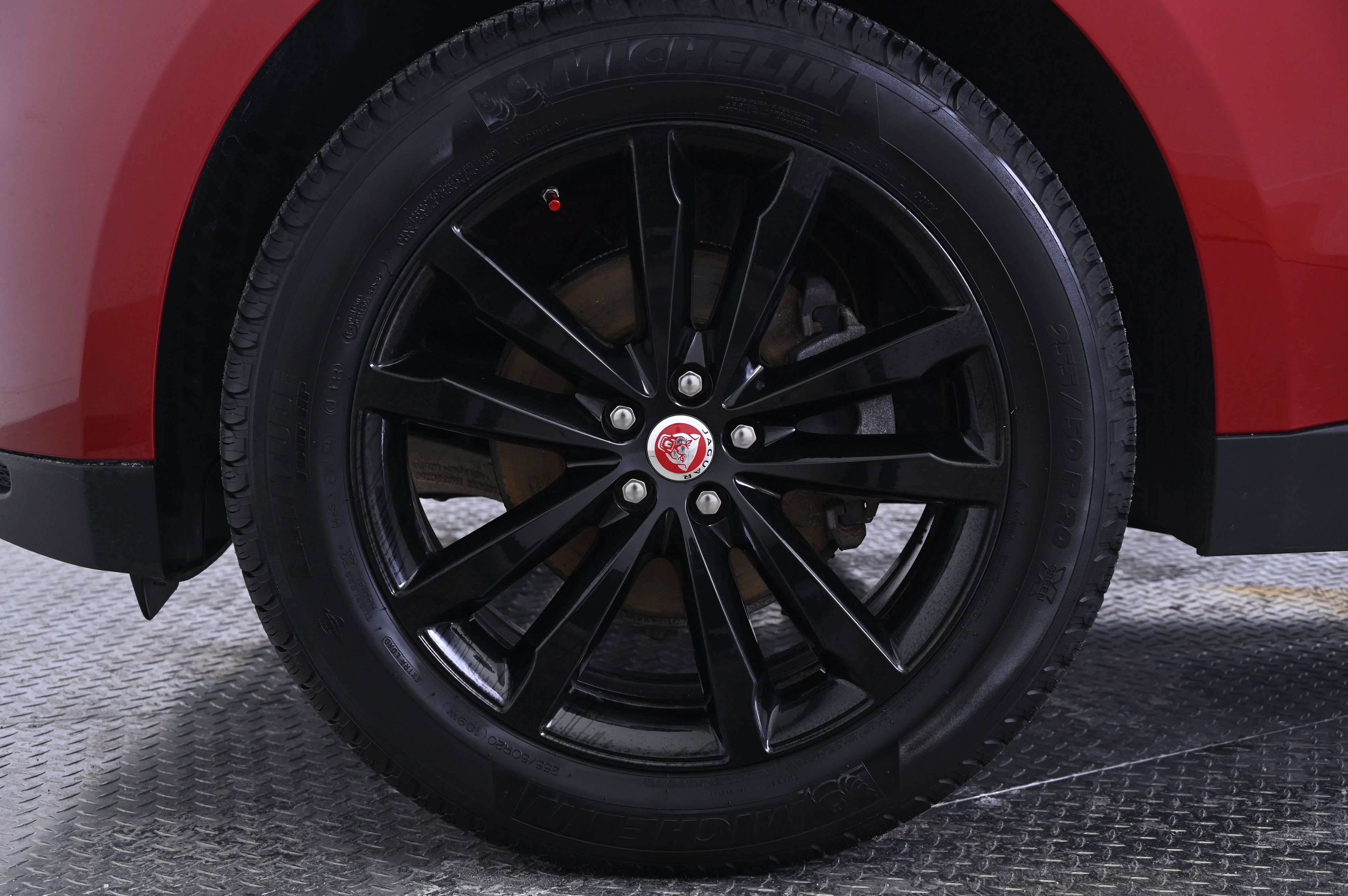 Used 2020 Jaguar F-PACE Prestige image 11