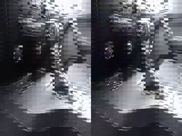 Used 2019 Ford Ranger XLT w/ Equipment Group 301A Mid image 14