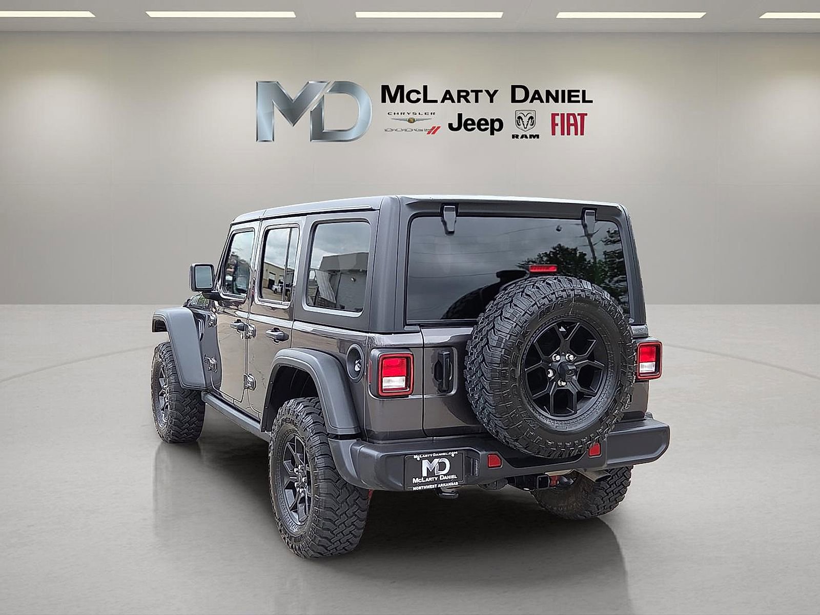 Used 2025 Jeep Wrangler Unlimited Sport AWD/4WD image 4