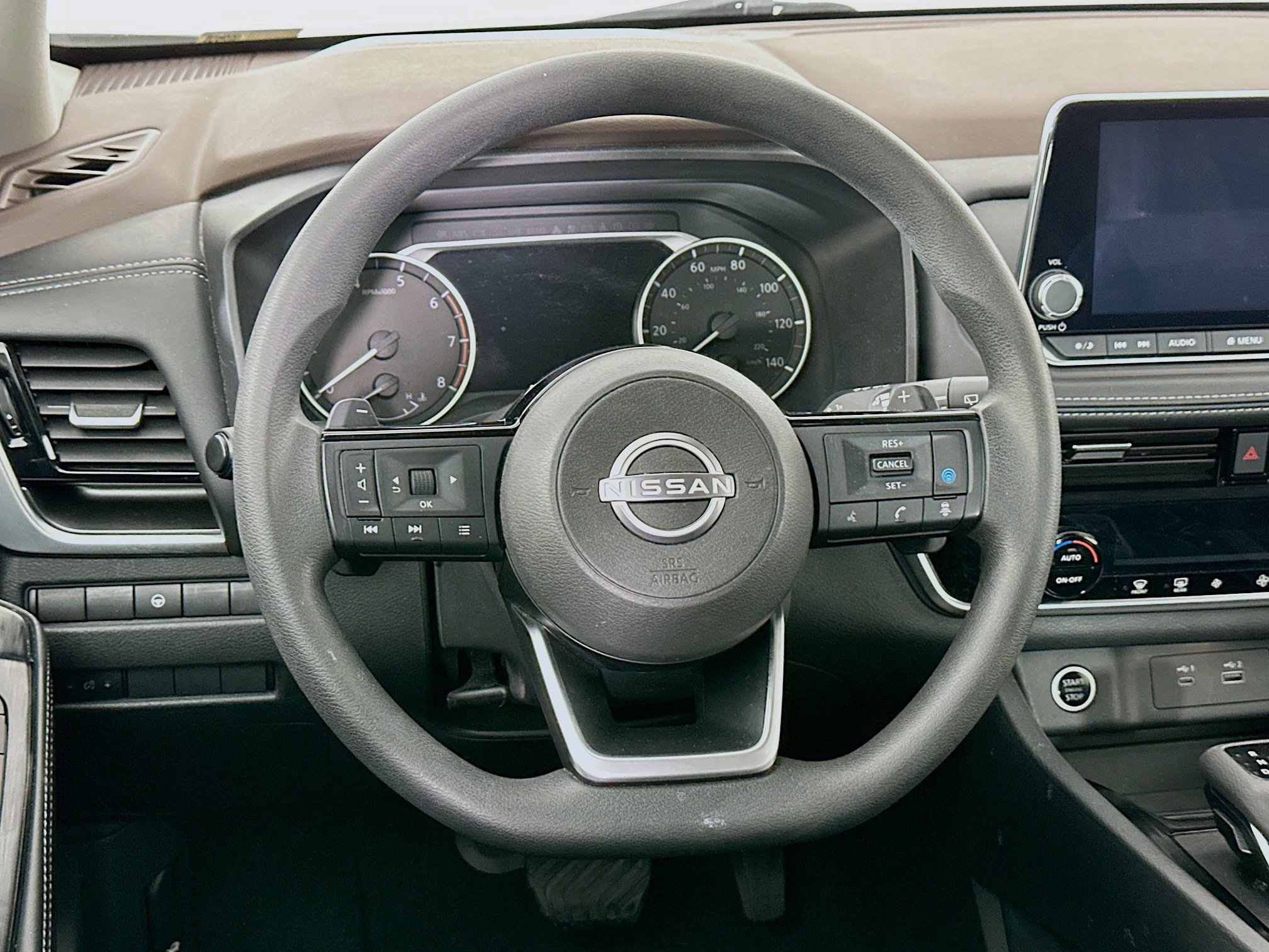 Used 2022 Nissan Rogue SV FWD image 18