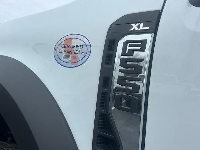 New 2025 Ford F550 4x4 Regular Cab Super Duty image 7
