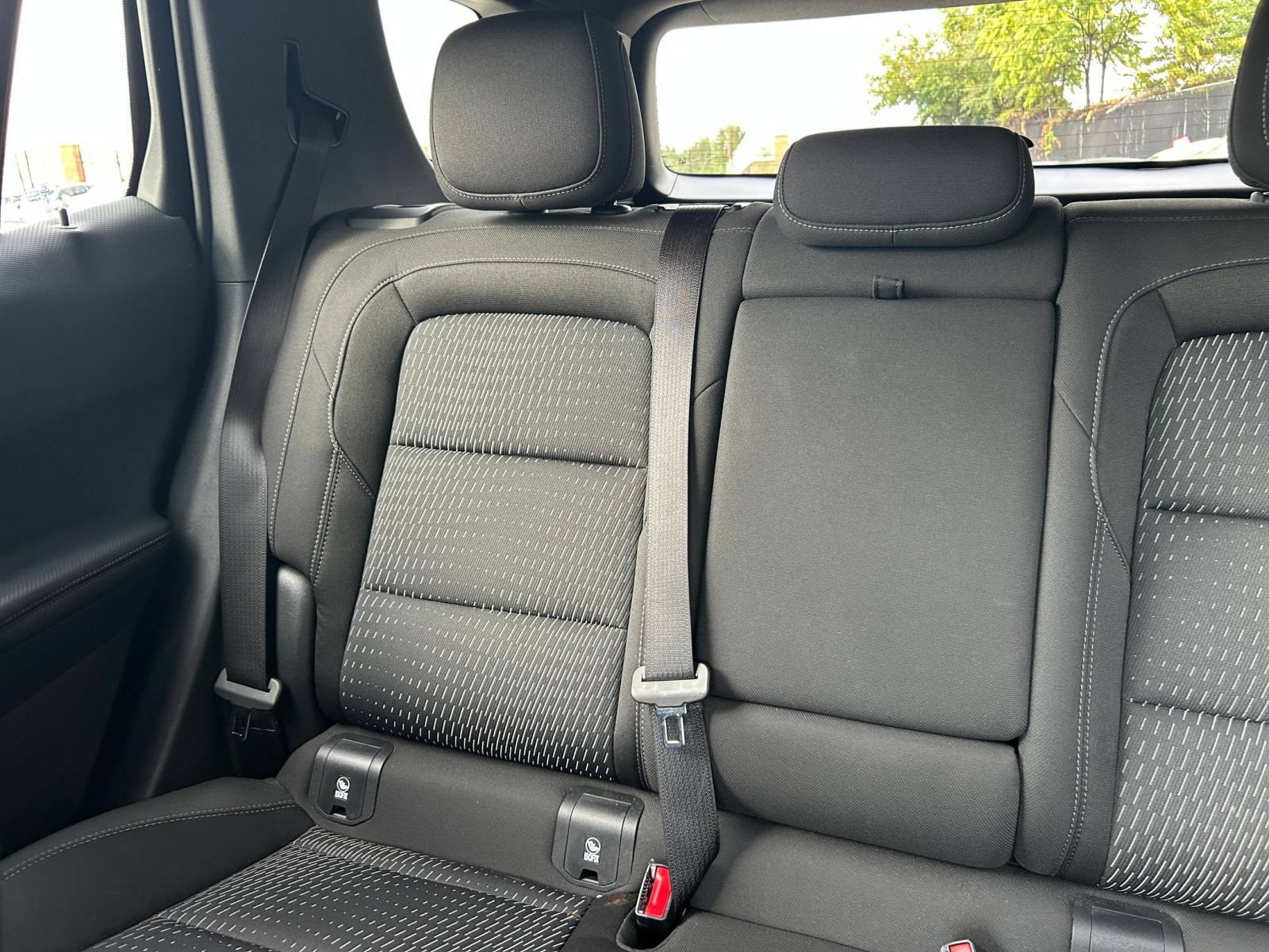 Used 2025 Chevrolet Equinox LT FWD image 33