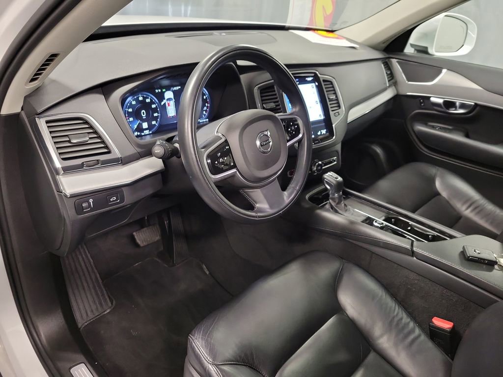 Used 2022 Volvo XC90 T5 Momentum AWD/4WD image 13