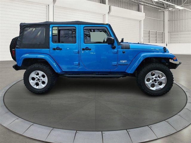 Used 2015 Jeep Wrangler Unlimited Sahara w/ Connectivity Group image 6