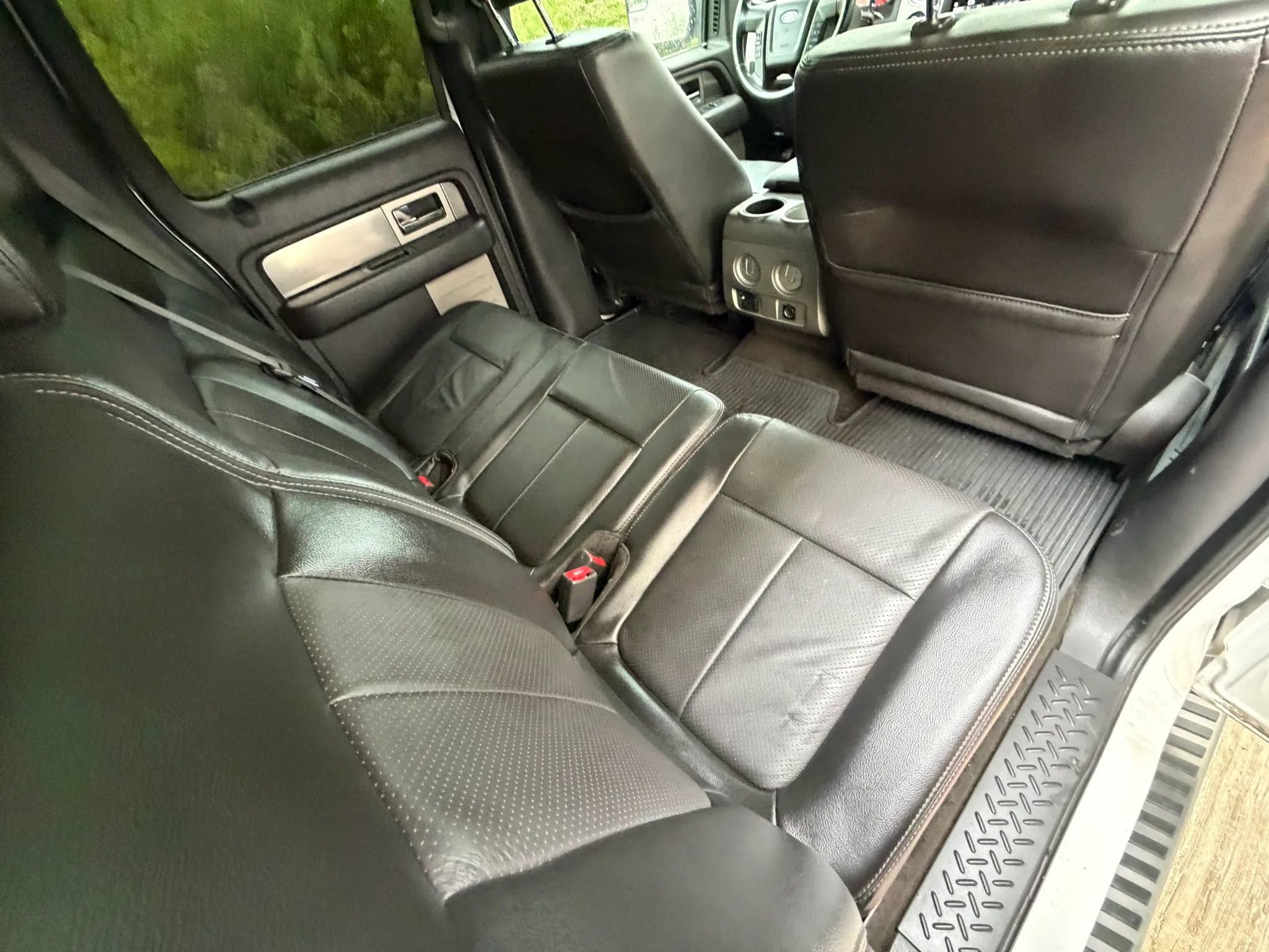Used 2014 Ford F150 FX4 w/ Equipment Group 402A Luxury AWD/4WD image 16
