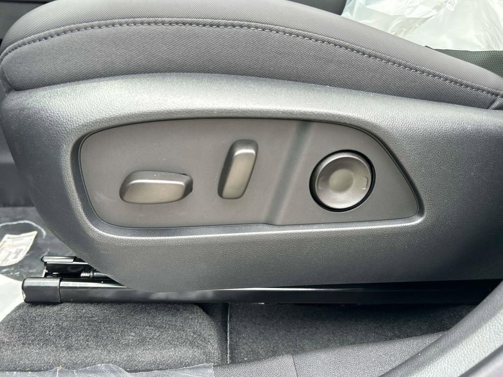 New 2026 GMC Terrain AT4 AWD/4WD image 9