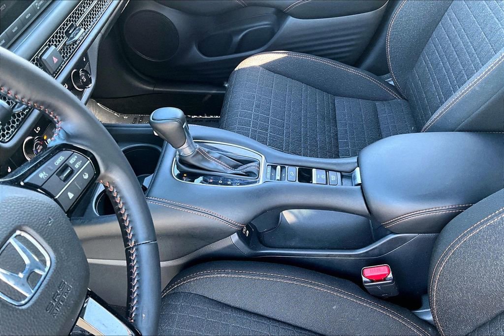 Used 2025 Honda HR-V Sport image 13