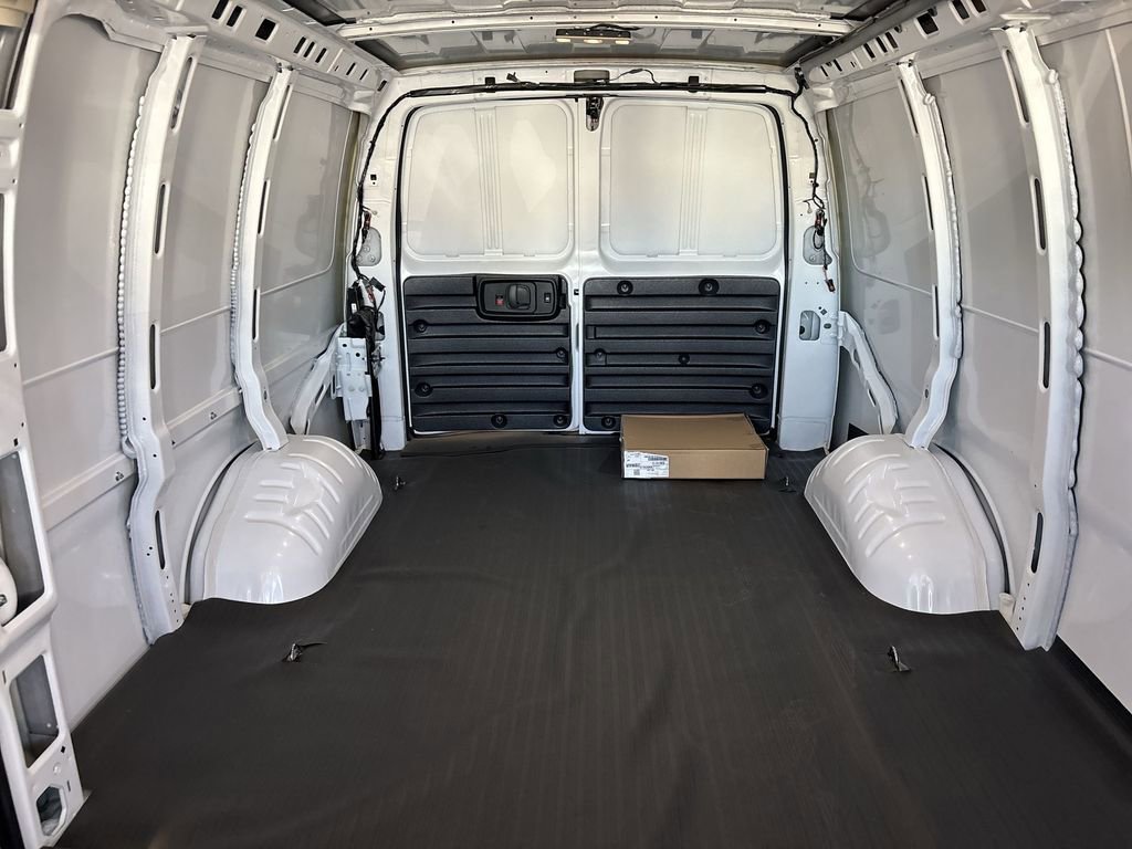 New 2025 GMC Savana 2500 Extended w/ Driver Convenience Package image 24