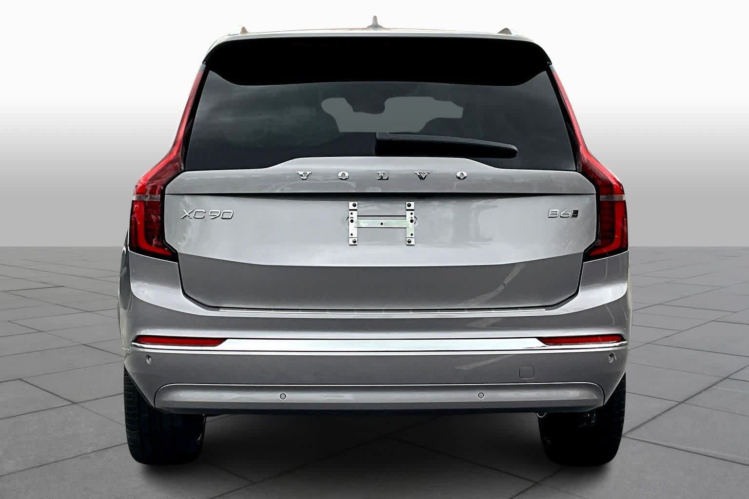 New 2026 Volvo XC90 B6 Plus w/ Protection Package Premier AWD/4WD image 4