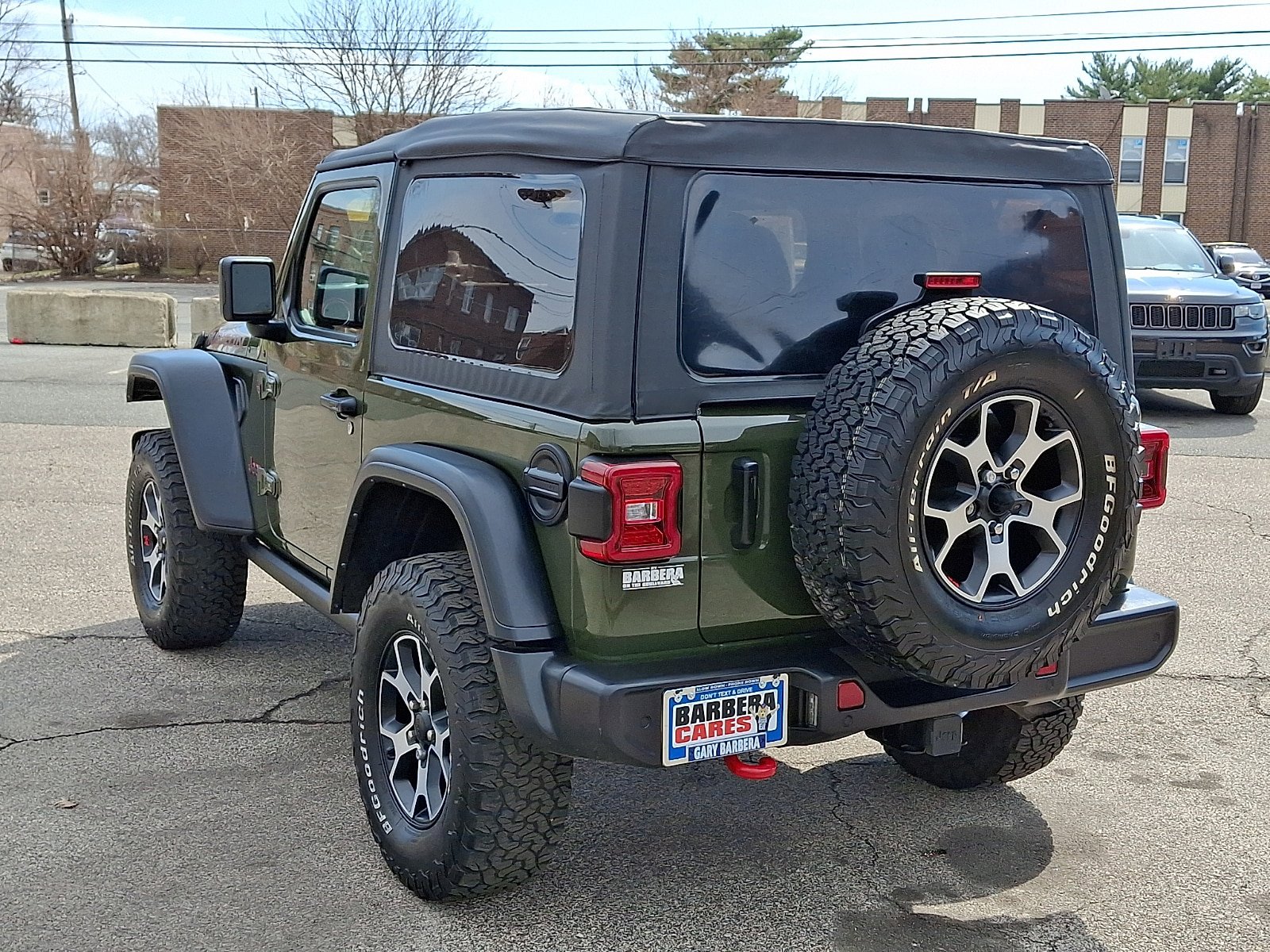 Used 2022 Jeep Wrangler Rubicon w/ LED Lighting Group AWD/4WD image 4