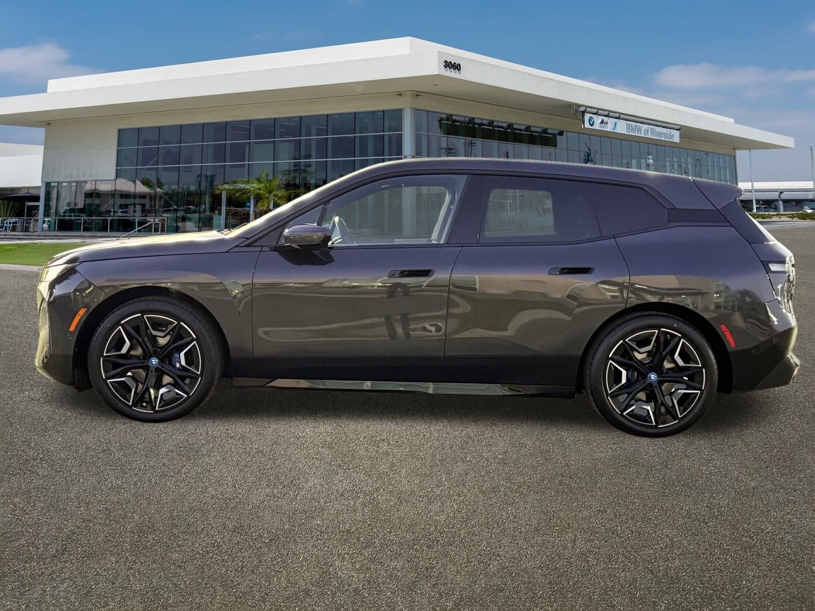 Used 2025 BMW iX M60 image 6