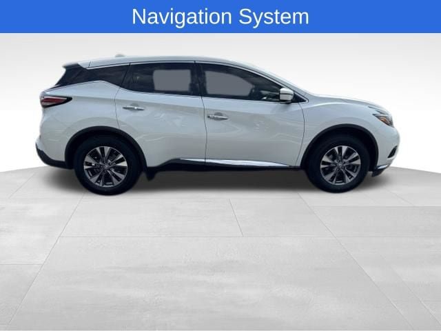 Used 2018 Nissan Murano S AWD/4WD image 2
