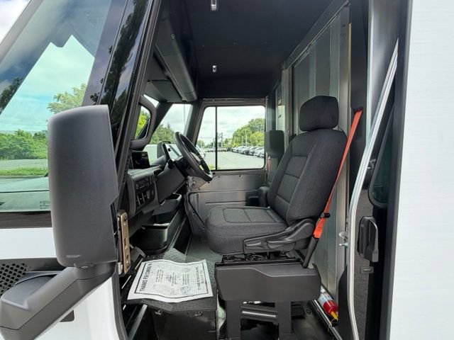 Used 2024 Chevrolet Brightdrop 600 w/ Commercial Equipment Package AWD/4WD image 38