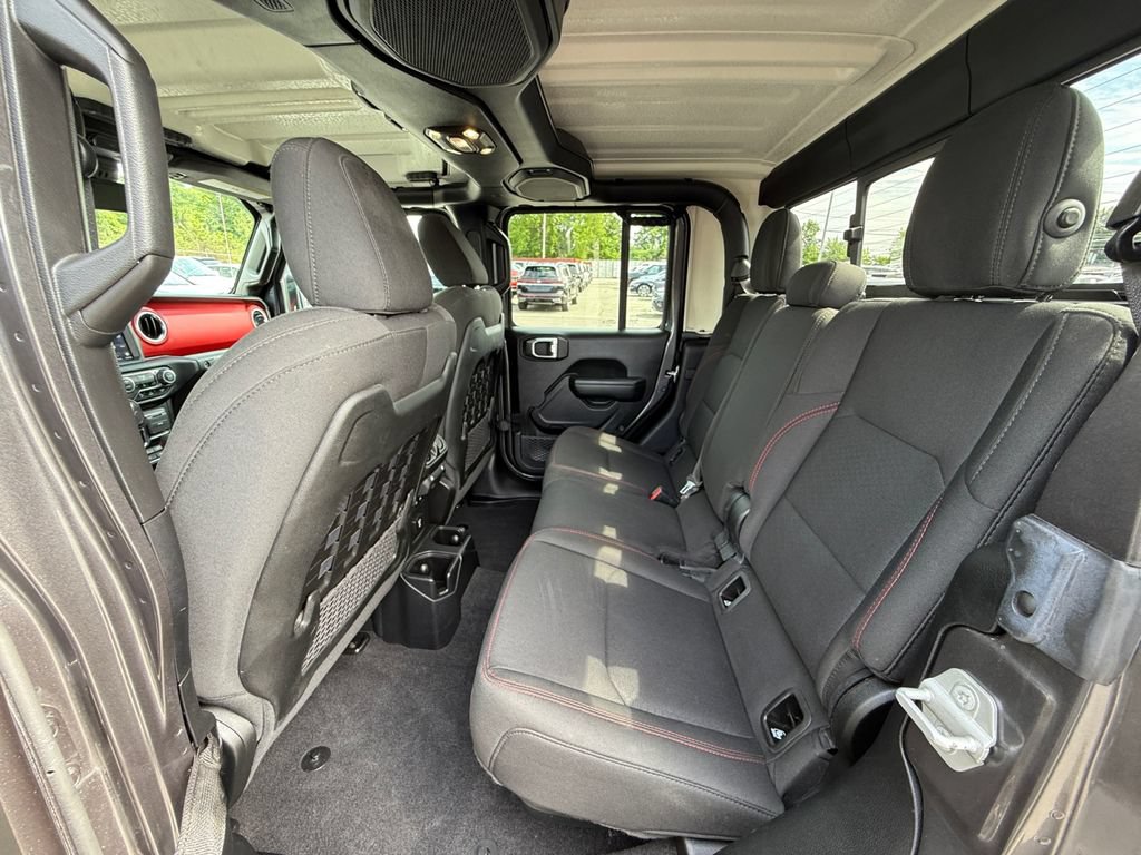 Used 2021 Jeep Gladiator Rubicon AWD/4WD image 24