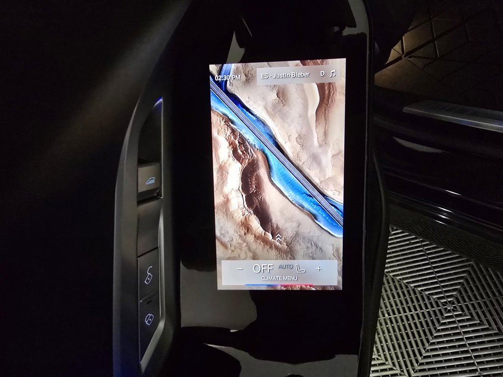 Used 2024 BMW 760i xDrive w/ Executive Package image 13