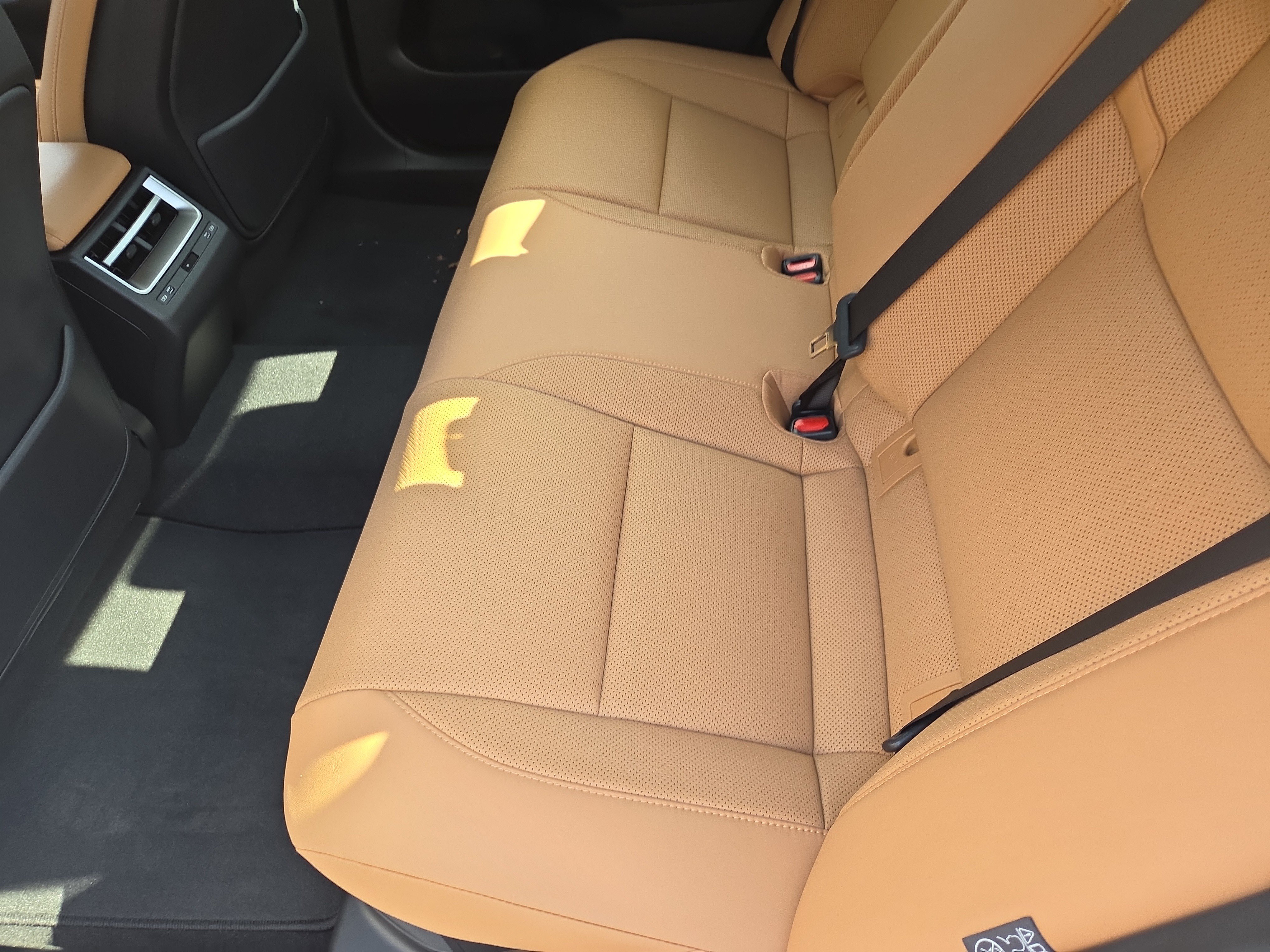 New 2026 Lexus ES 350h AWD w/ Convenience Package image 10